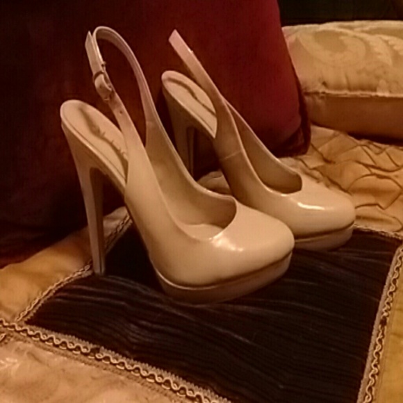 Shoes - Picture 2 of 4