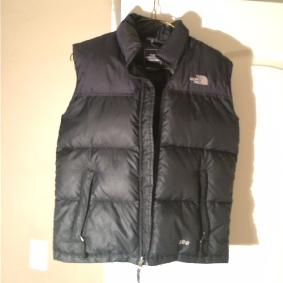 North face boys vest
