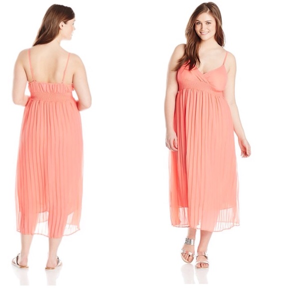 NWT Pleated Tank Maxi Dress