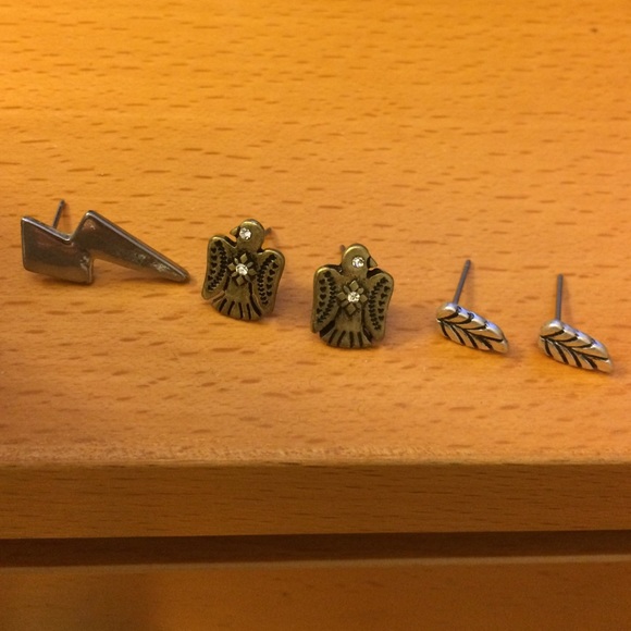 ❌SOLD: Eclectic mix of earrings ❌