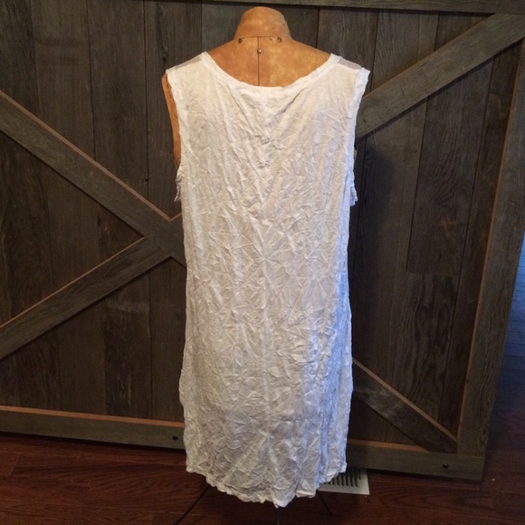 Long tank top with the crinkle affect!!! - Picture 2 of 2