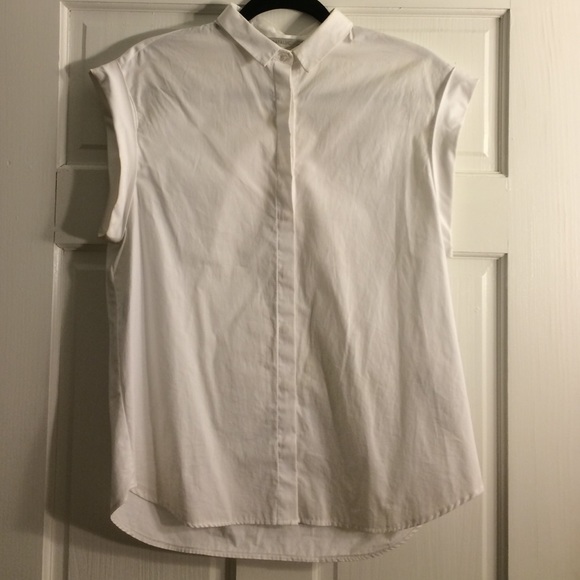 🚫SOLD🚫White Collared Short Sleeve Button Up