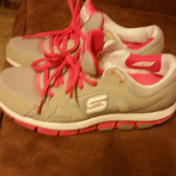 Shoes - Picture 2 of 4