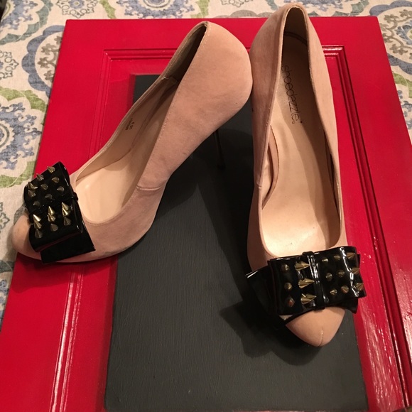 💋BOGO Cute spiked bow heels