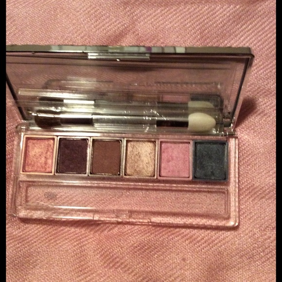 Clinique 6 eyeshadow palette