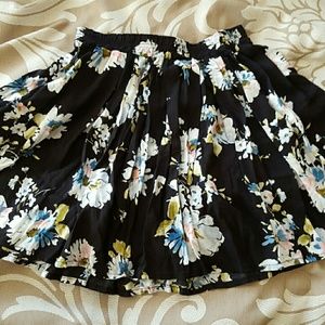 Brandy melville skirt
