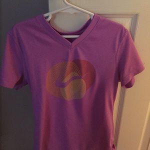 Nike dri-fit t shirt in girls medium