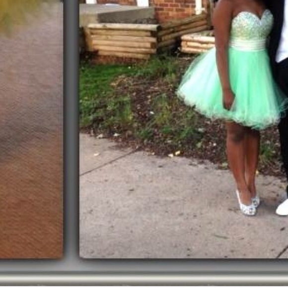 Teal sweetheart jewel embellished prom dress