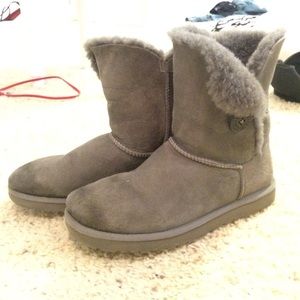 Bailey Button Grey Uggs