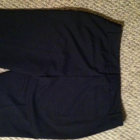 Apt. 9 size 8 black pants straight leg - Picture 3 of 3