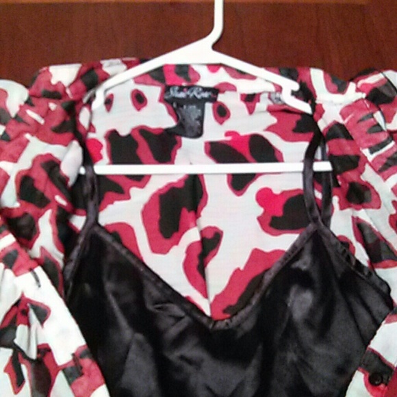 Body Flattering Dress - Picture 2 of 2