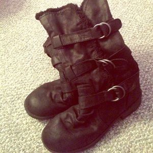 Black Small Heeled Boots