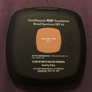 Bare minerals powder foundation