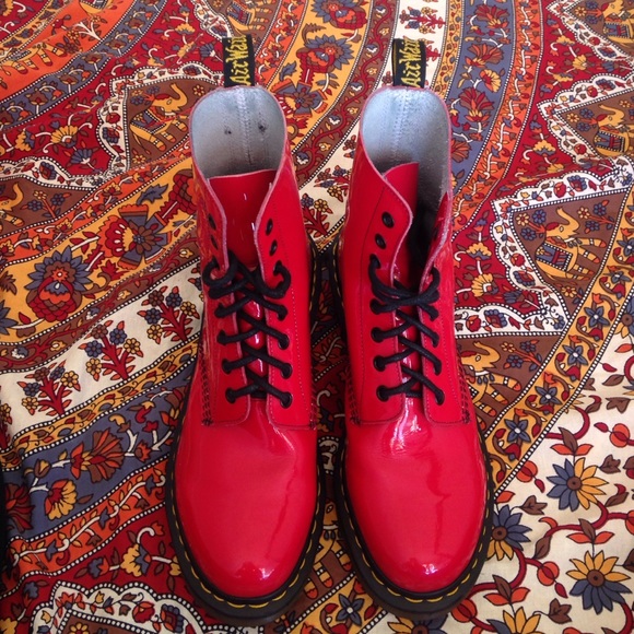❤️Red patent leather doc martens clemency boot ❤️