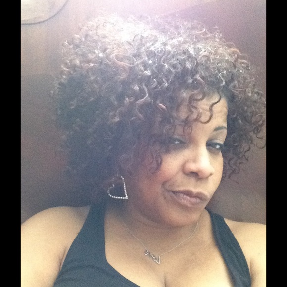 Meet Your Posher, Jerri!!