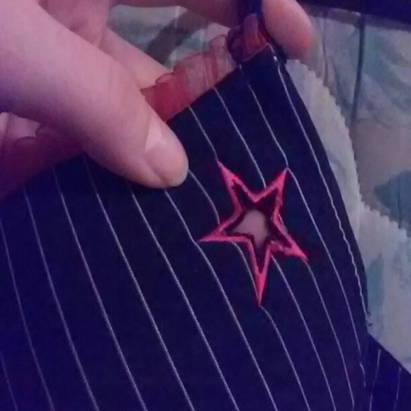Pinstriped Bra - Picture 3 of 4