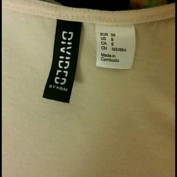 Ten and black dress - Picture 3 of 3