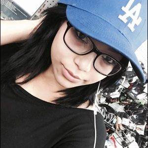 Meet your Posher, Dayna