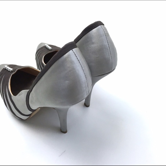 Badgley Mischka Shoes - Badgley Mischka Satin Pumps