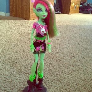 Monster High-Venus Mcfly Trap!💚💗