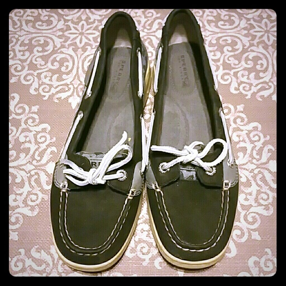 Navy and silver sperrys