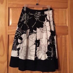 Floral print skirt