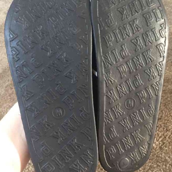 •SOLD• NWOT Victoria's Secret PINK slides - Picture 2 of 2