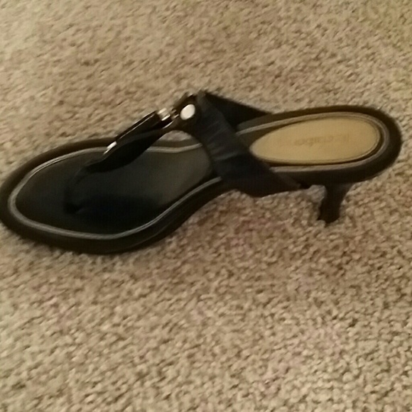 Sandals - Picture 3 of 3