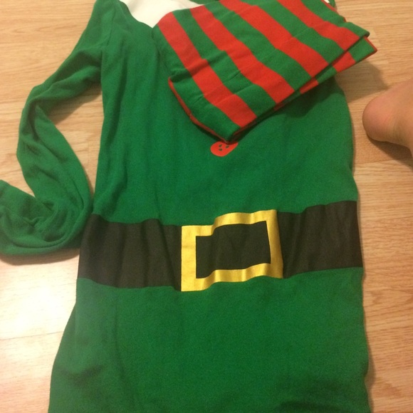 Elf on the shelf of it