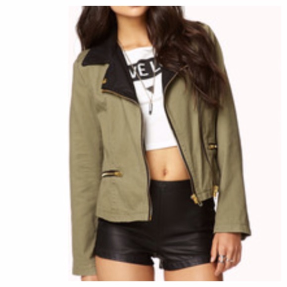 Forever 21 Jackets & Blazers - ☃🎄 Forever 21 moto jacket