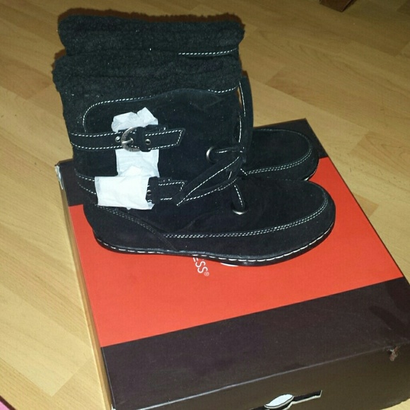 Guess multi fabric ankle boots!