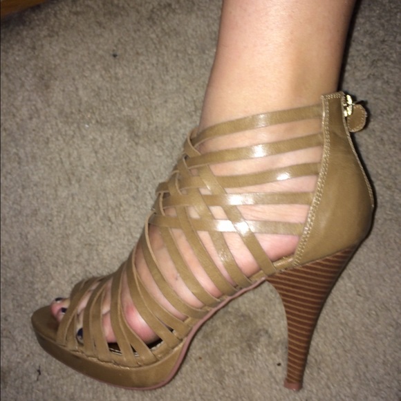 Tan colored crisscross zip back heel