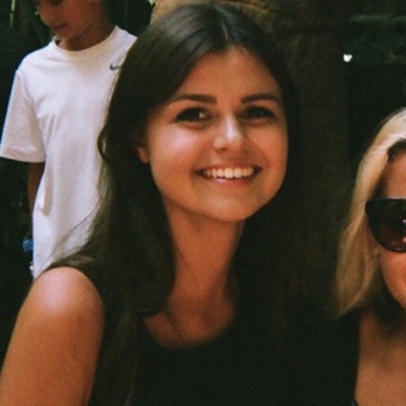 Meet your Posher, Jessica