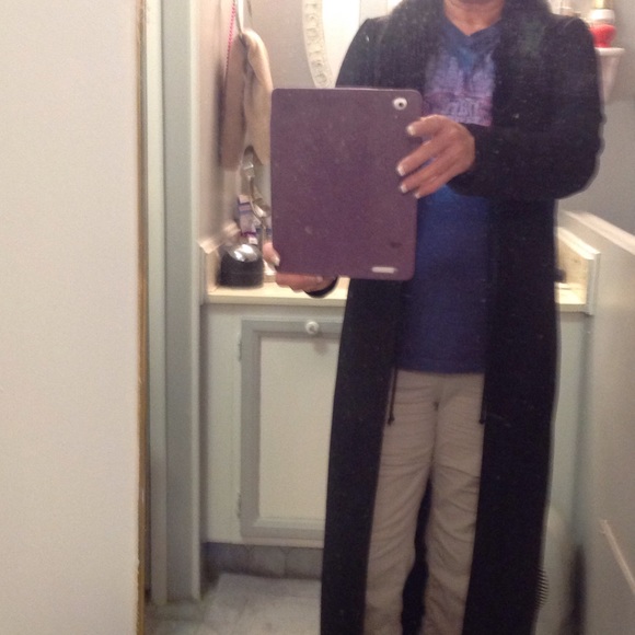 FLOOR LENGTH LIGHT COAT. SOLD - Picture 4 of 4