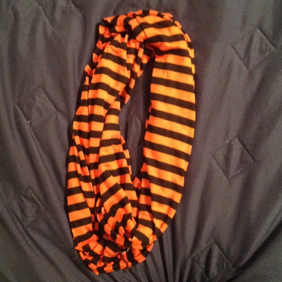 Black and Orange scarf