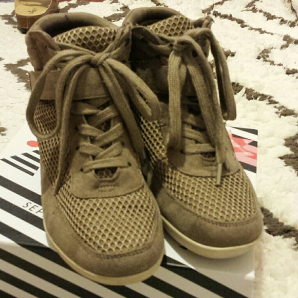 Madden girl sneakers wedges - Picture 2 of 3