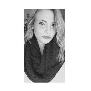 Meet your Posher, Lacey