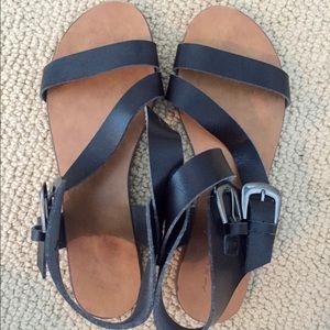 Urban Outfitters black scrappy sandal