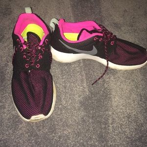 Nike Roshe shoes