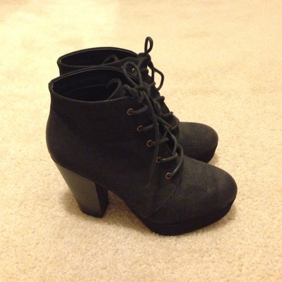 Cute black booties. $25
