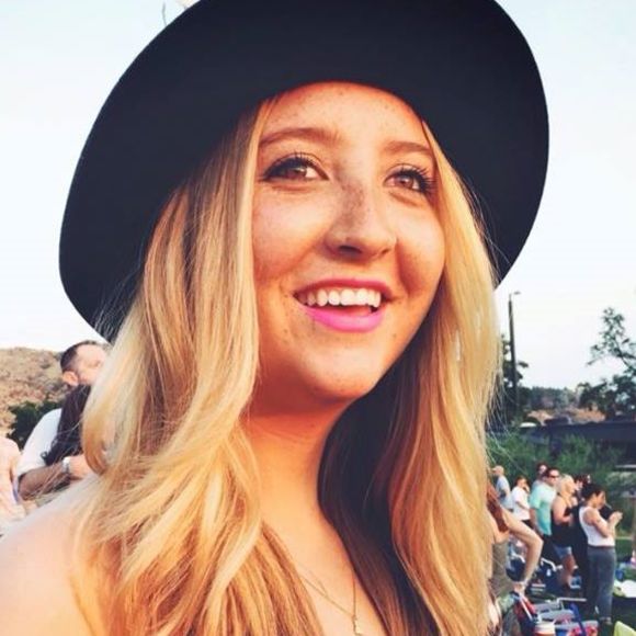 Meet your Posher, Karlie