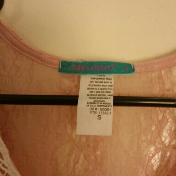 Light pink lace top - Picture 2 of 2