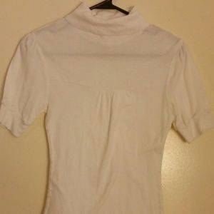 Short sleeve white turtle neck