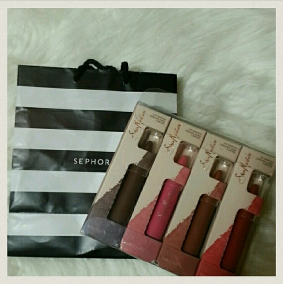 Tv & film wardrobe stylist. Meet the posher - Picture 3 of 3