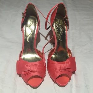 Open toe high heels. Never worn!