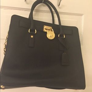 Michael kors tote