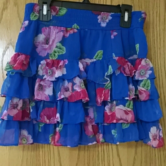 Skirt, worn twice, good condition