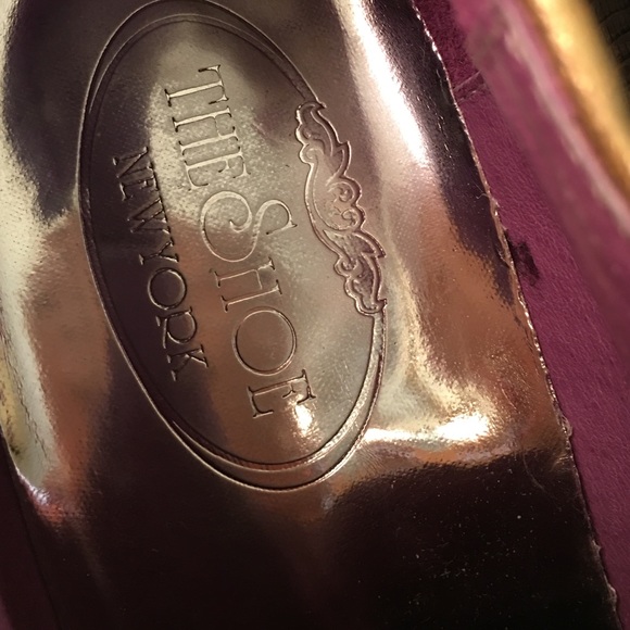 THE SHOE New York Chic Black Leather Boutique Heel - Picture 3 of 4