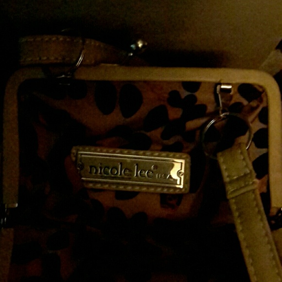 Purse - Picture 3 of 4