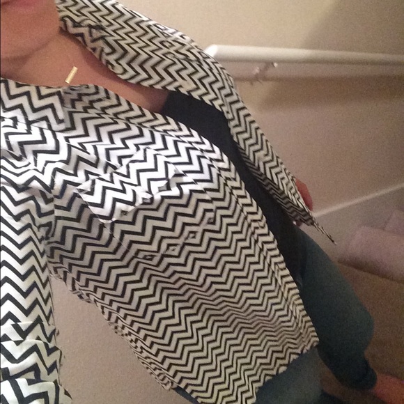 American Eagle Chevron Blouse - Picture 1 of 4